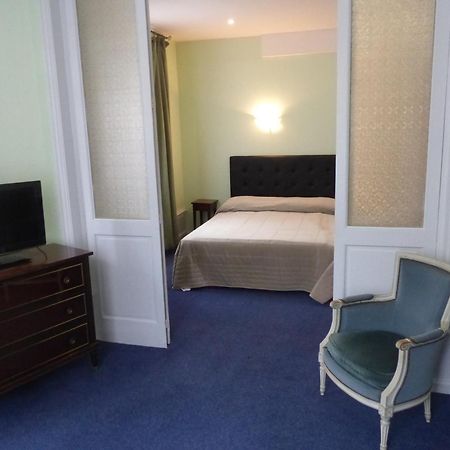 Hotel Des Thermes Bourbon-lʼArchambault Esterno foto