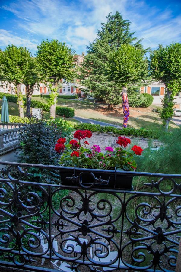 Hotel Des Thermes Bourbon-lʼArchambault Esterno foto