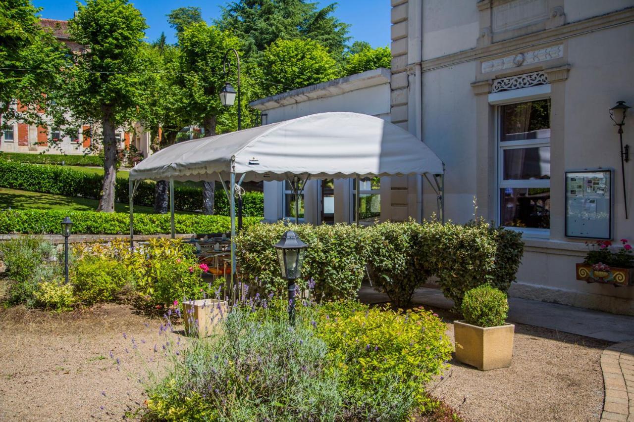Hotel Des Thermes Bourbon-lʼArchambault Esterno foto