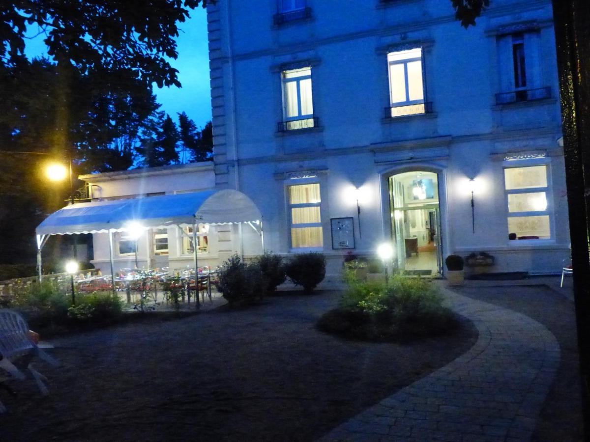Hotel Des Thermes Bourbon-lʼArchambault Esterno foto