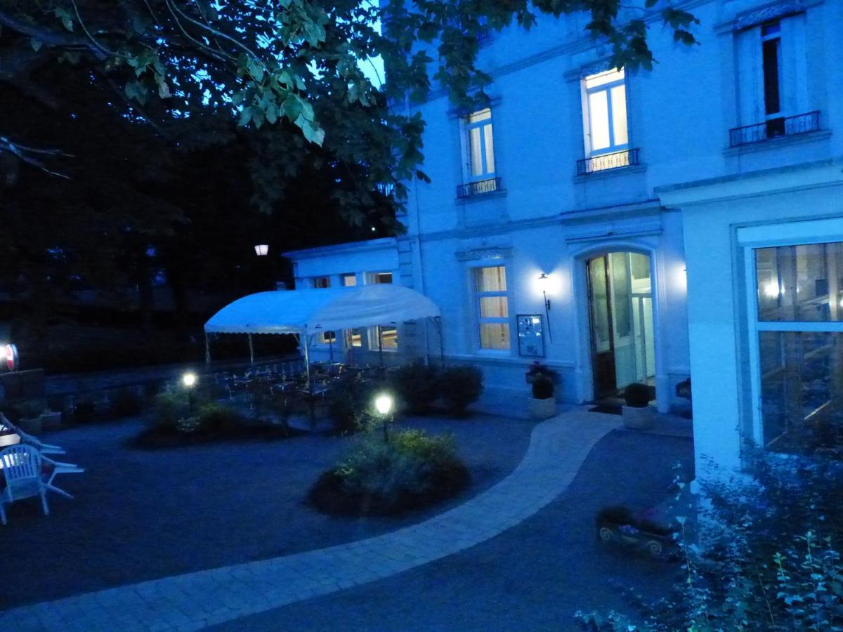 Hotel Des Thermes Bourbon-lʼArchambault Esterno foto